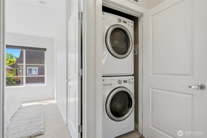 Property photo for 3027 S Nevada Street, Seattle photo 15