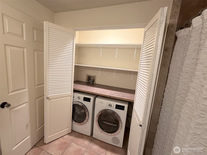 Property photo for 24311 SE 41st Place #10, Sammamish photo 29