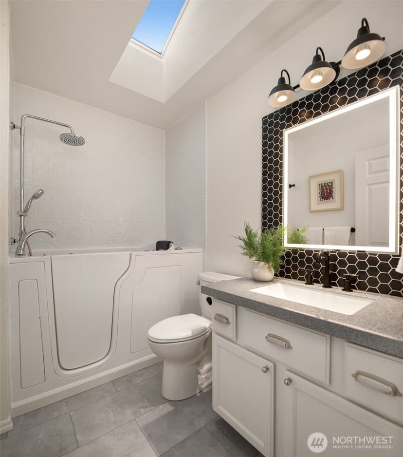 Property photo for 5625 35th Avenue SW, Seattle photo 17