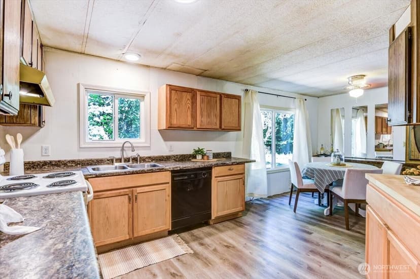 Property photo for 22202 SE 331st Street, Auburn photo 6