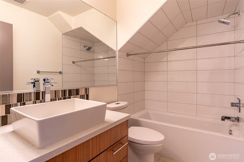 Property photo for 612 N 45th Street #C, Seattle photo 6