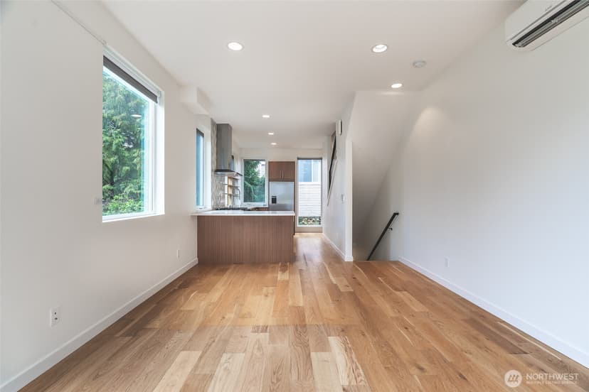 Property photo for 612 N 45th Street #C, Seattle photo 13