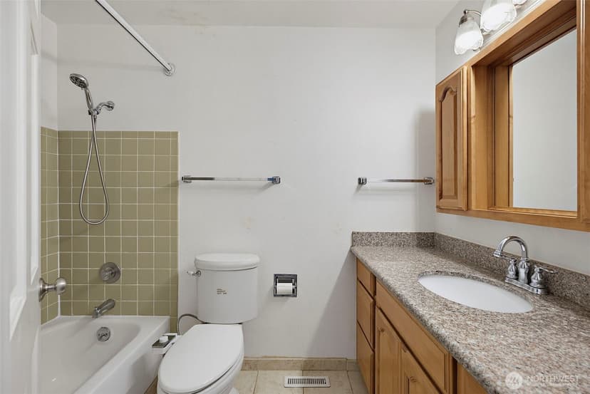 Property photo for 8414 56th Street W, University Place photo 16