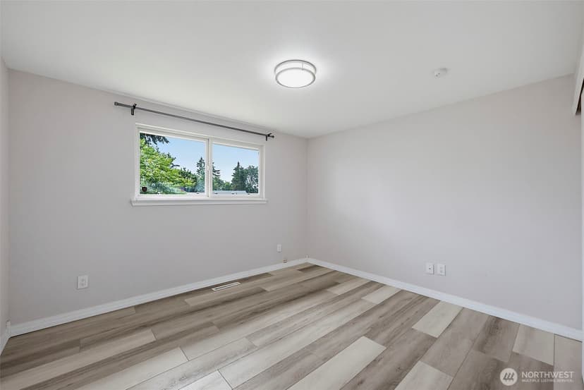 Property photo for 8414 56th Street W, University Place photo 18