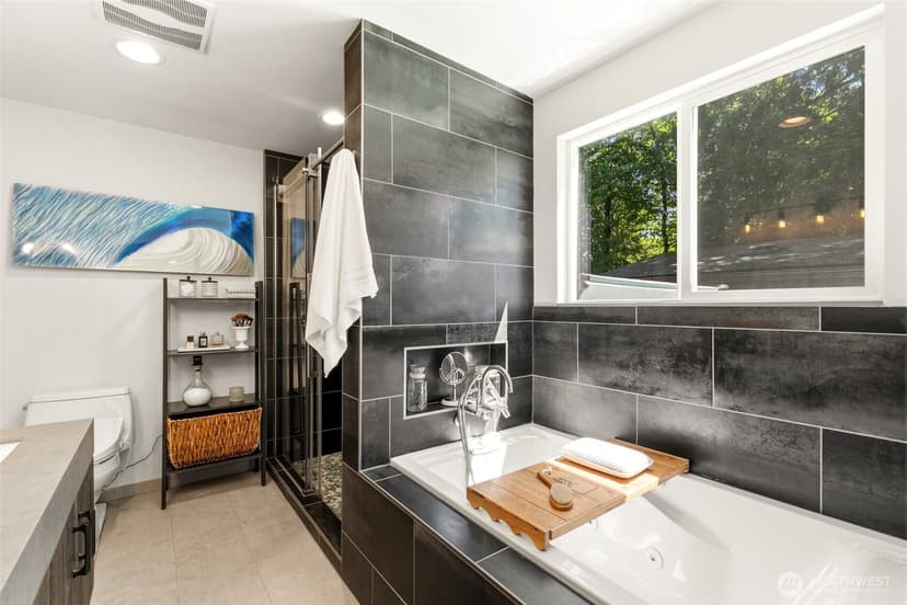 Property photo for 2007 NE 137th Street, Seattle photo 18
