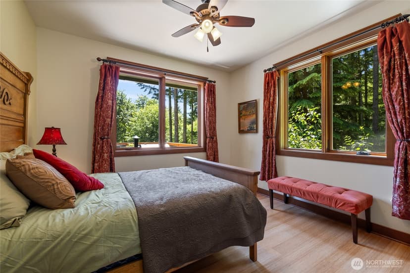 Property photo for 15765 Green Leaf Lane SW, Port Orchard photo 14