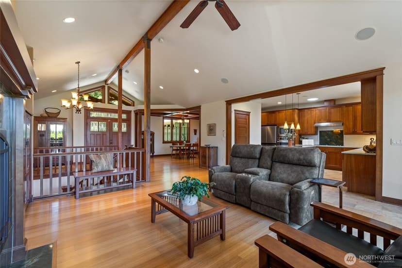 Property photo for 15765 Green Leaf Lane SW, Port Orchard photo 4