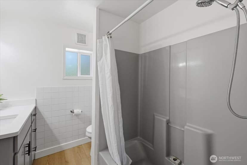 Property photo for 11515 26th Avenue SW, Seattle photo 17