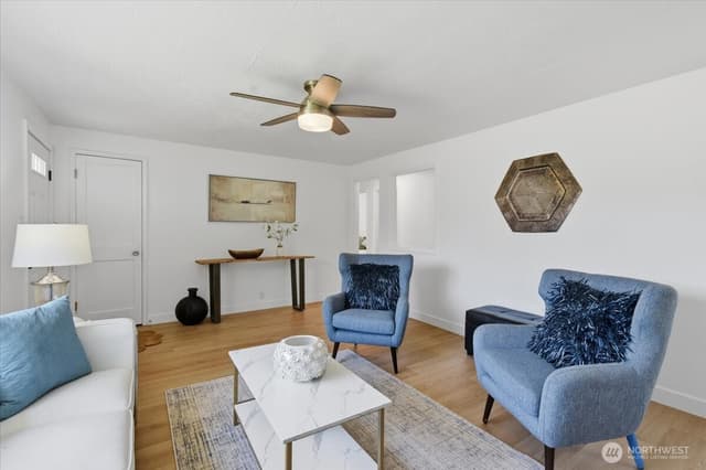 Property photo for 11515 26th Avenue SW, Seattle photo 4