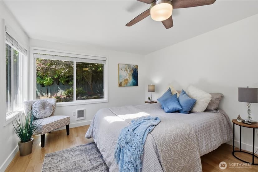 Property photo for 11515 26th Avenue SW, Seattle photo 13