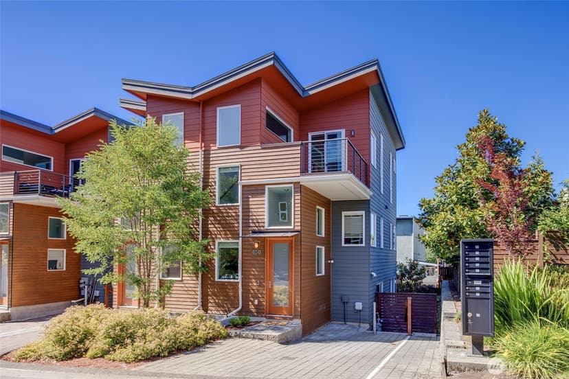 Property photo for 4024 Martin Luther King Jr Way S #B, Seattle