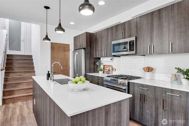 Property photo for 4024 Martin Luther King Jr Way S #B, Seattle photo 5