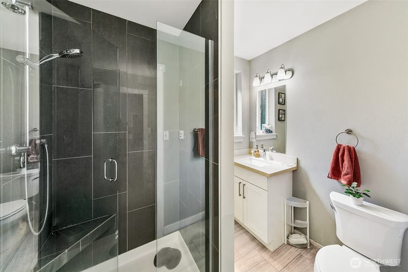 Property photo for 27917 10th Avenue S, Des Moines photo 13