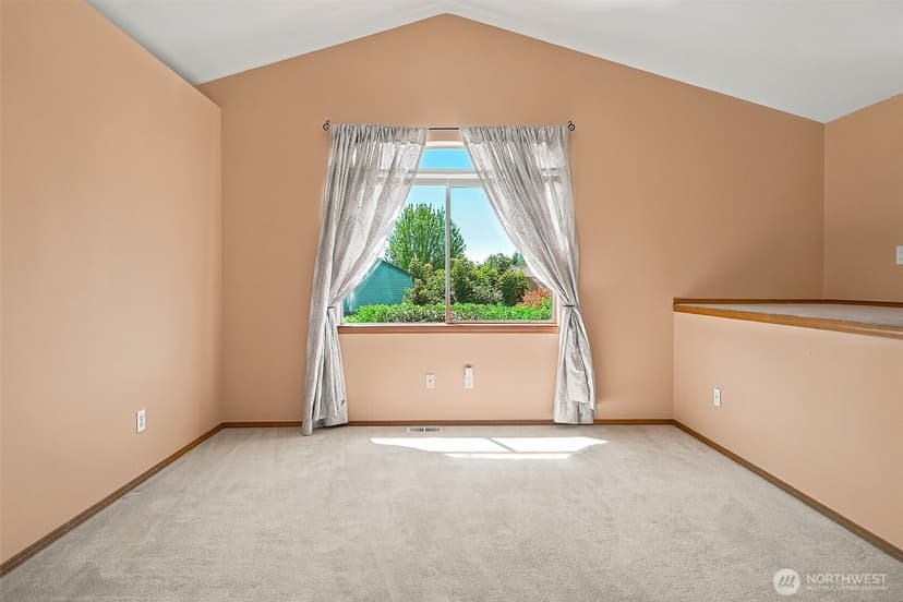 Property photo for 5726 67th Street NE, Marysville photo 12