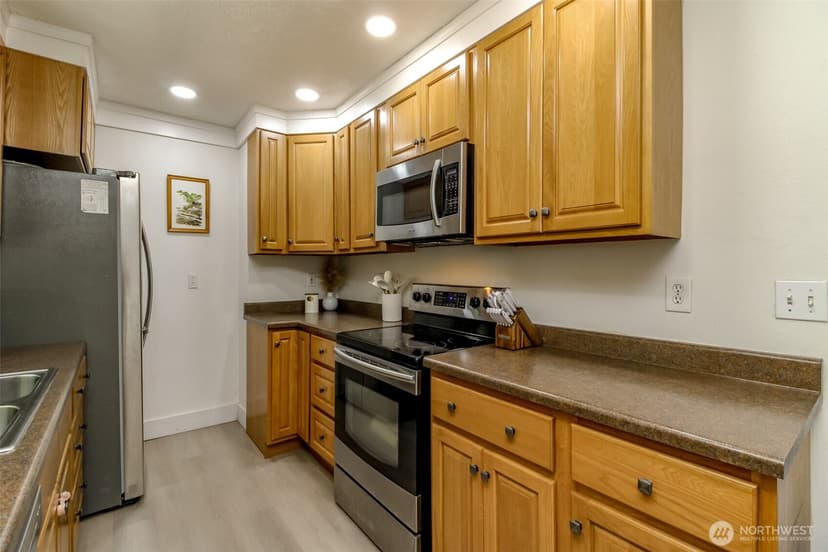 Property photo for 12524 Bingham Avenue E, Tacoma photo 10