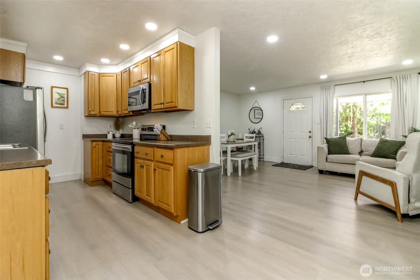 Property photo for 12524 Bingham Avenue E, Tacoma photo 12