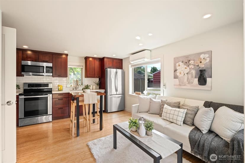 Property photo for 9745 Evanston Avenue N #B, Seattle photo 9
