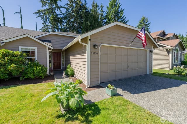 Property photo for 13810 56th Drive SE, Everett photo 2