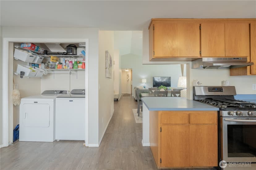 Property photo for 13810 56th Drive SE, Everett photo 17
