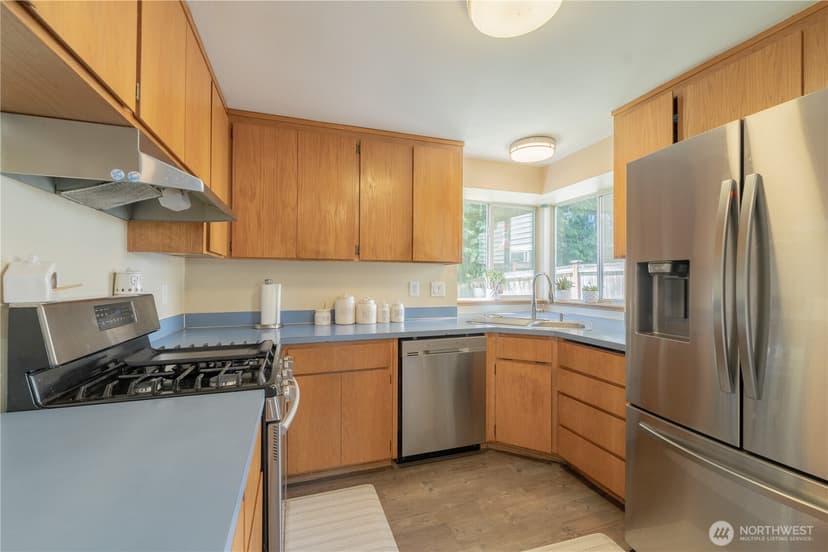 Property photo for 13810 56th Drive SE, Everett photo 13