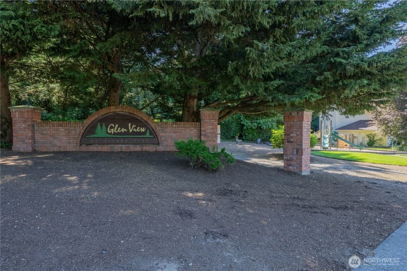 Property photo for 13810 56th Drive SE, Everett photo 34