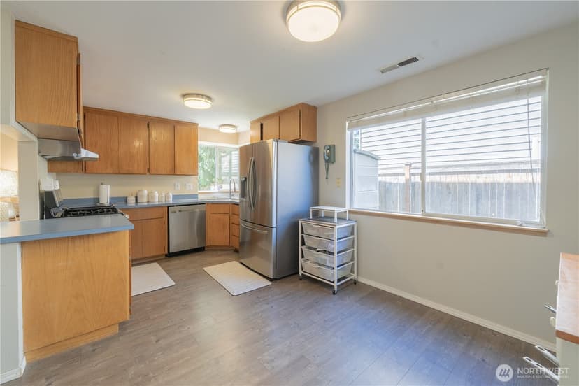 Property photo for 13810 56th Drive SE, Everett photo 15