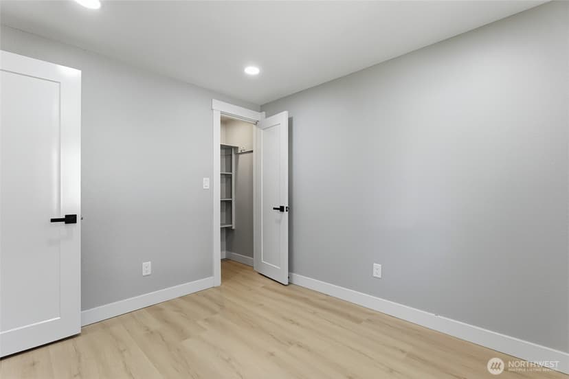 Property photo for 14402 Washington Avenue SW #3, Lakewood photo 16