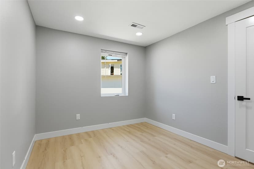 Property photo for 14402 Washington Avenue SW #3, Lakewood photo 18