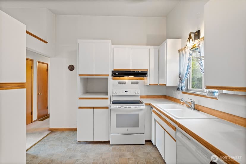 Property photo for 29836 1st Avenue S, Federal Way photo 12