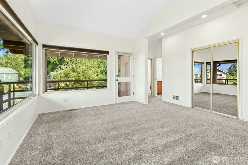 Property photo for 4917 Ocean Avenue, Everett photo 10