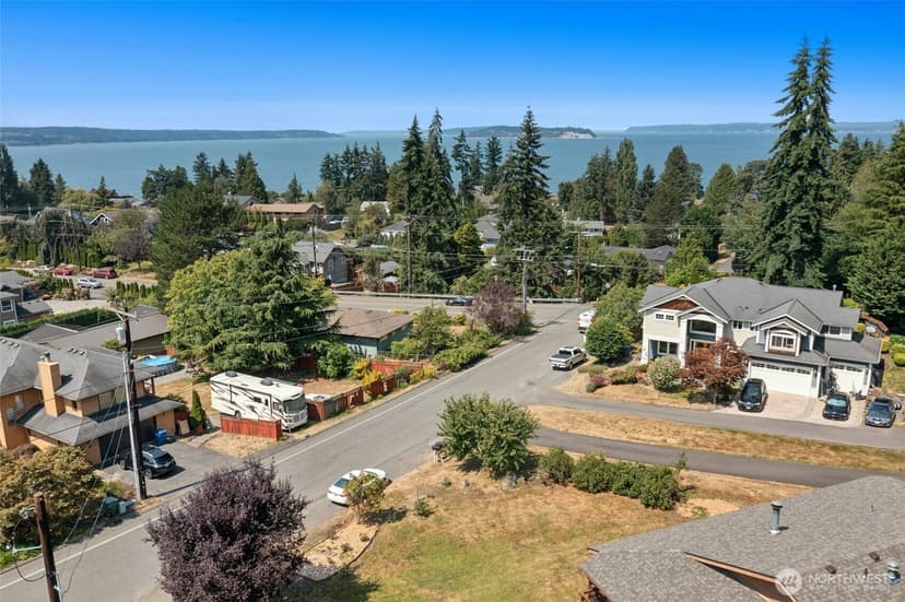 Property photo for 4917 Ocean Avenue, Everett photo 20