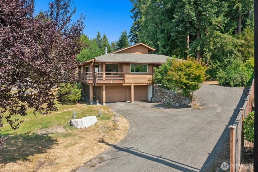 Property photo for 4917 Ocean Avenue, Everett photo 18