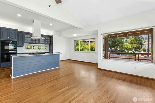 Property photo for 4917 Ocean Avenue, Everett photo 5