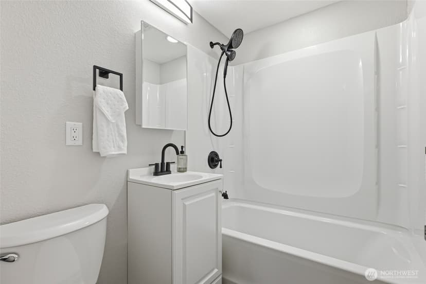 Property photo for 14402 Washington Avenue SW #4, Lakewood photo 16