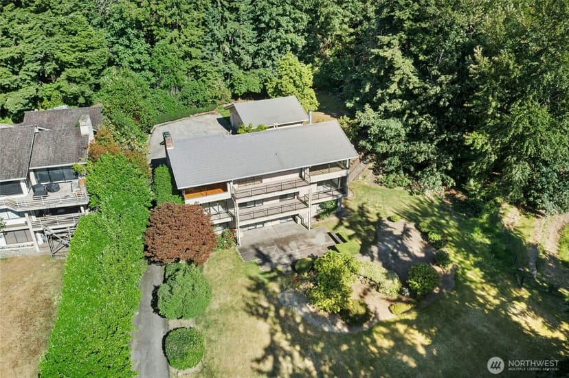 Property photo for 4736 Somerset Avenue SE, Bellevue photo 26