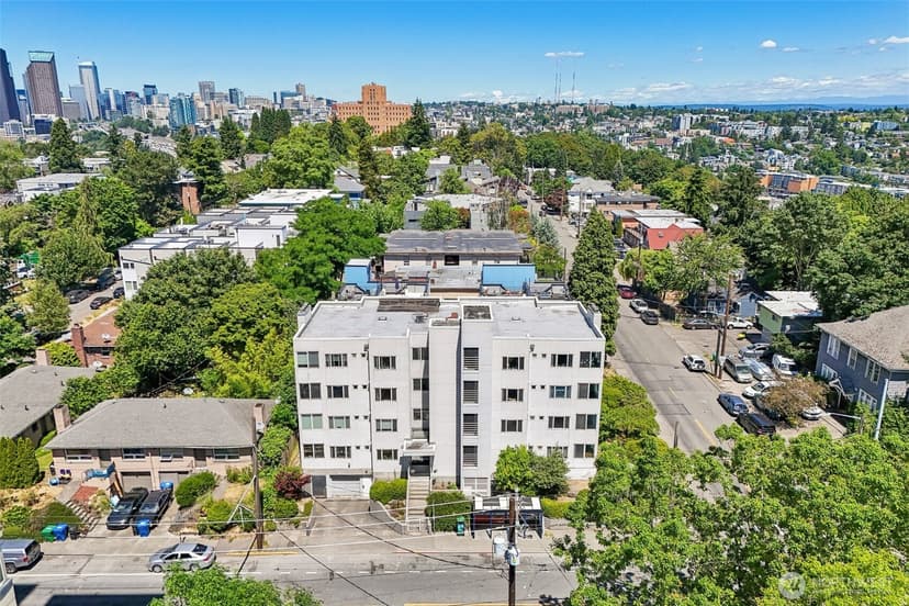 Property photo for 1312 S Massachusetts Street #301, Seattle photo 2