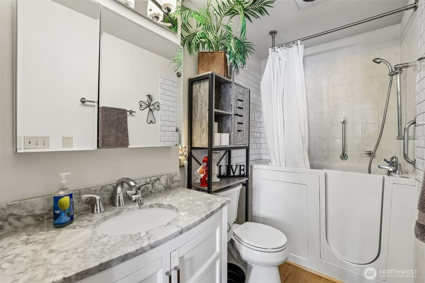 Property photo for 1312 S Massachusetts Street #301, Seattle photo 17