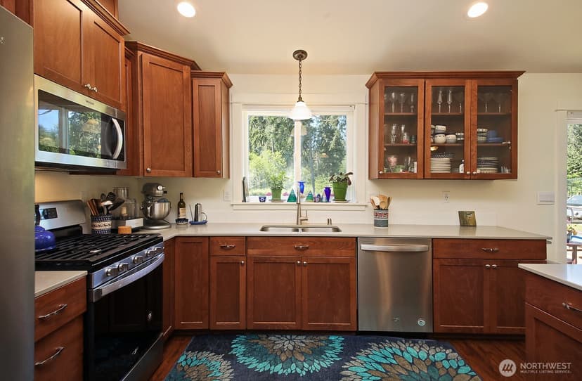 Property photo for 6545 Cultus Bay Road, Clinton photo 14