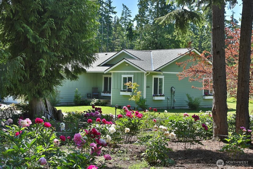 Property photo for 6545 Cultus Bay Road, Clinton photo 4