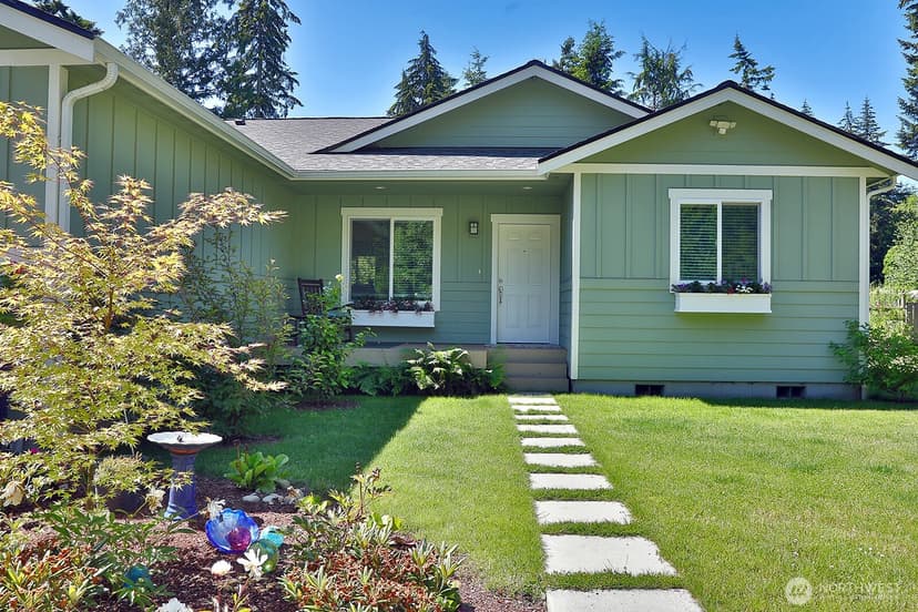 Property photo for 6545 Cultus Bay Road, Clinton photo 9