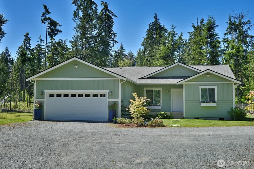 Property photo for 6545 Cultus Bay Road, Clinton photo 3