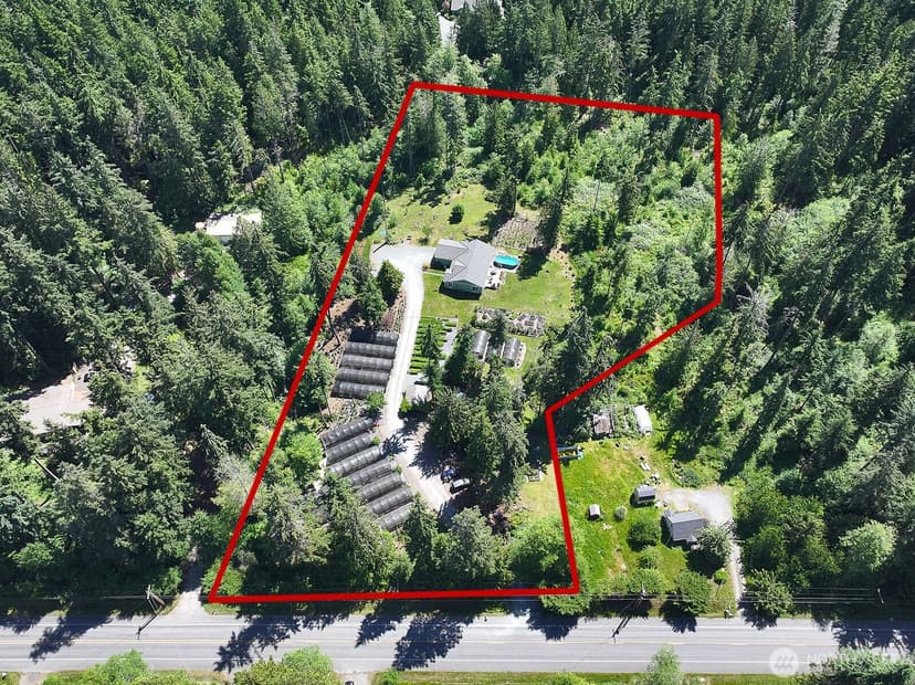 Property photo for 6545 Cultus Bay Road, Clinton photo 2