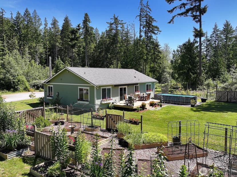 Property photo for 6545 Cultus Bay Road, Clinton photo 7