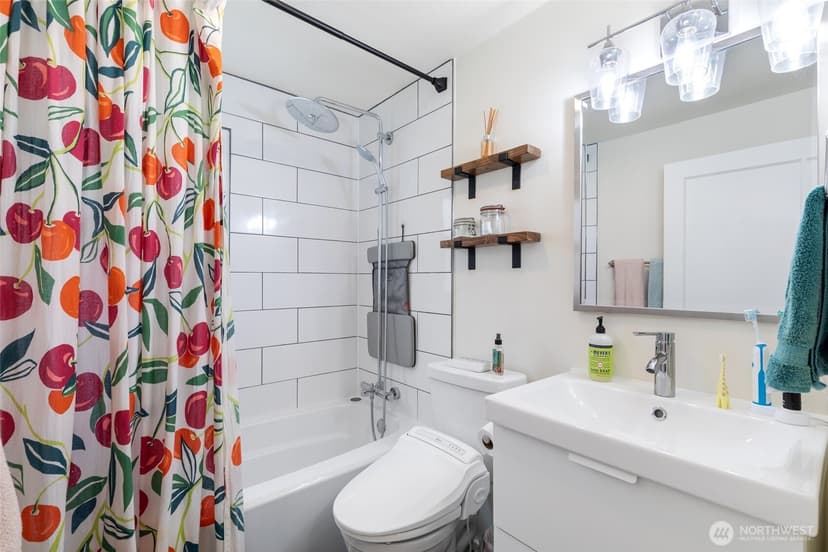 Property photo for 9440 35th Avenue SW, Seattle photo 13