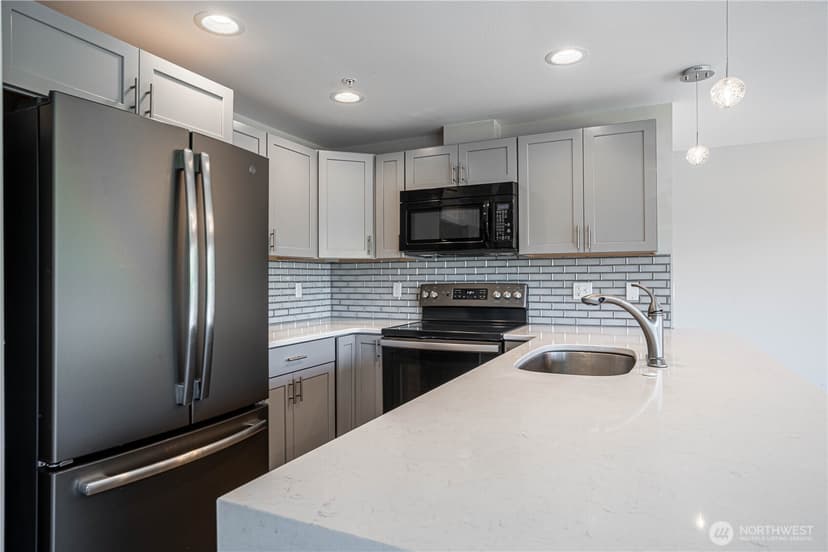 Property photo for 808 W Manson Highway #B202, Chelan photo 8