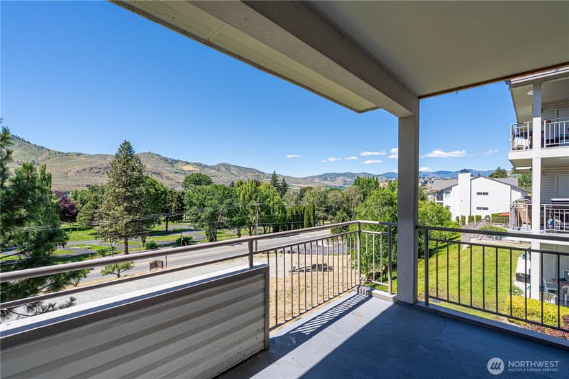 Property photo for 808 W Manson Highway #B202, Chelan photo 19