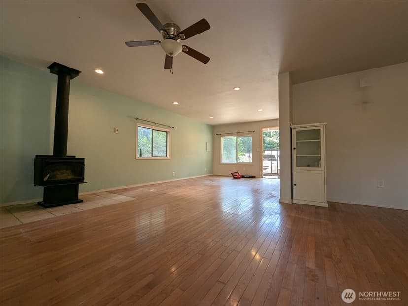 Property photo for 18517 96th Avenue NW, Stanwood photo 14