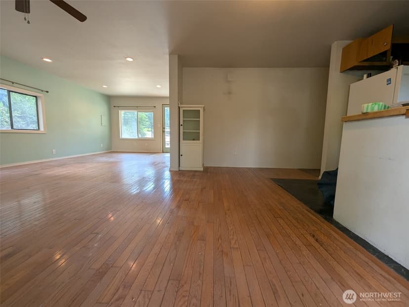 Property photo for 18517 96th Avenue NW, Stanwood photo 15