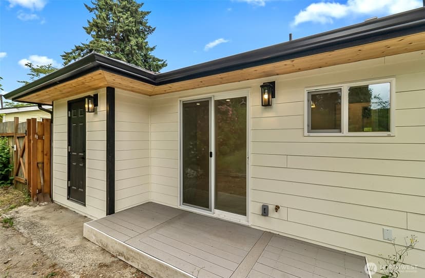 Property photo for 20213 60th Avenue W, Lynnwood photo 16