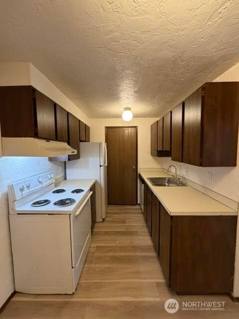 Property photo for 2100 N 106th Street #104, Seattle photo 3